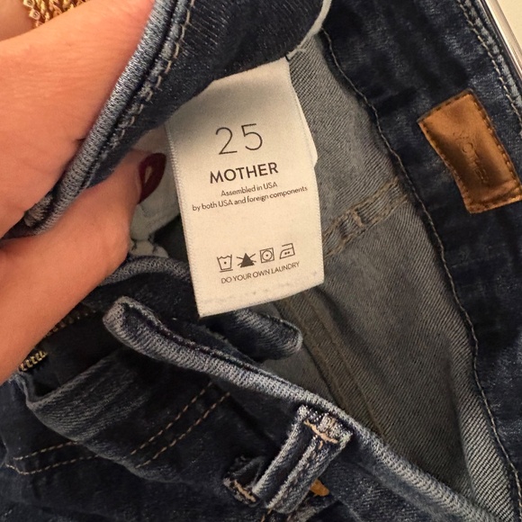 Mother High Waisted Looker Jean in Teaming Up- 25 - Picture 6 of 7